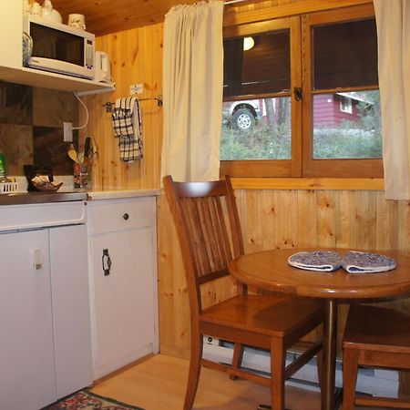 Fairmont Mountain Bungalows Фэрмонт-Хот-Спрингс Экстерьер фото