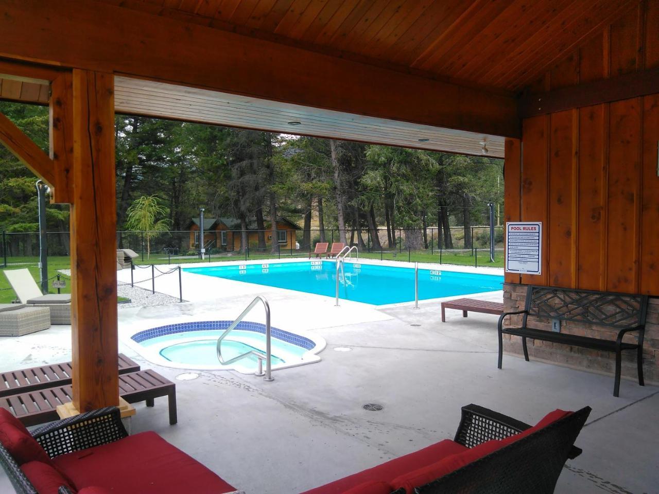 Fairmont Mountain Bungalows Фэрмонт-Хот-Спрингс Экстерьер фото